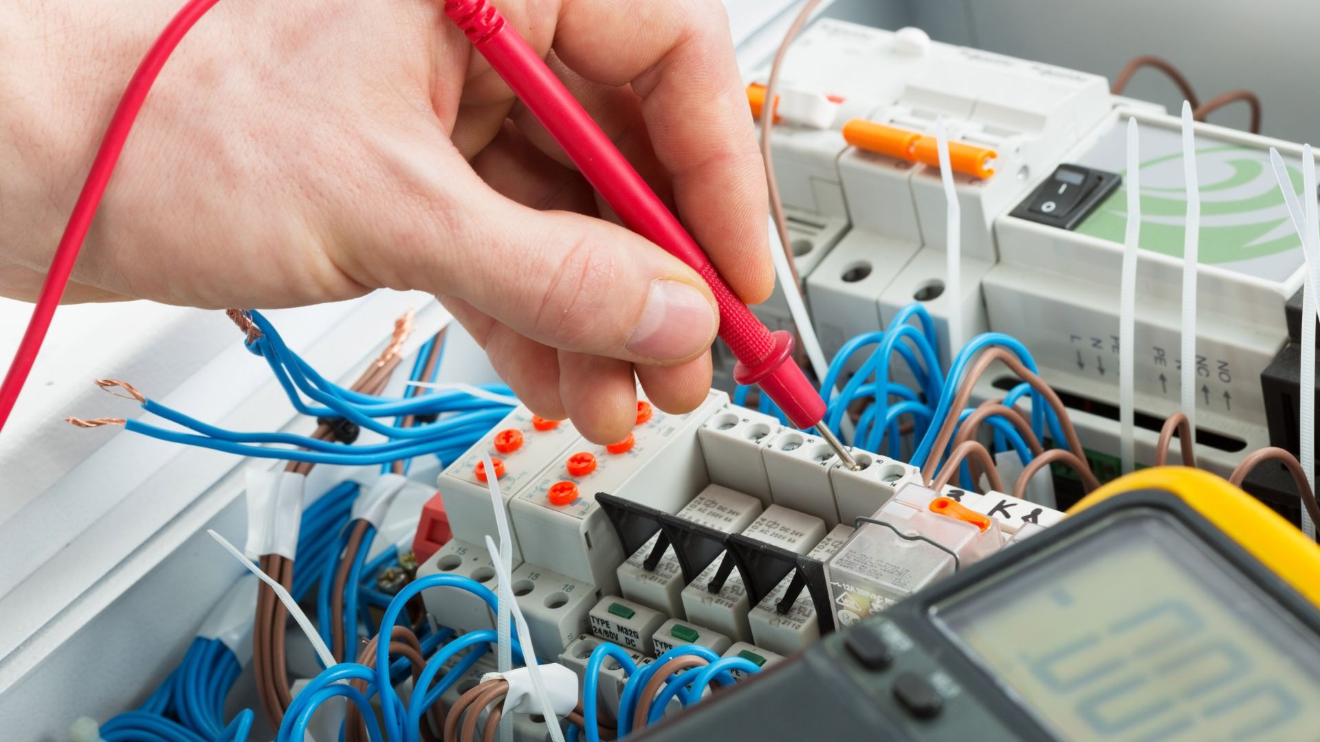 Commercial Electrician Services